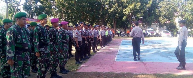 Apel gelar pasukan dalam rangka mengamankan proses pilkada Managgarai Barat, Rabu (26/8/2015), Foto : Sirilus Ladur/Floresa