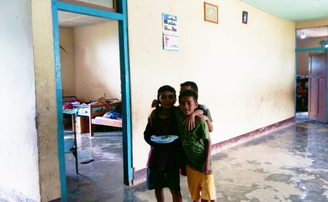 Anak-anak di Panti Asuhan Yayasan Sesamamu, Wae Peca, anak-anak dididik untuk mandiri. (Foto: Asrida Elisabeth)